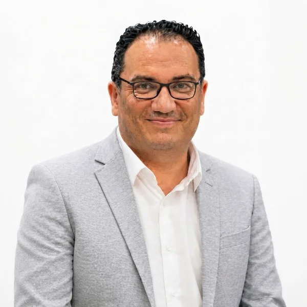  Eslam Khalil